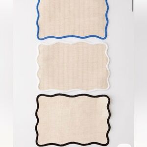 NWT Urban Outfitters Jolie Wave Placemat Set, Set of 2